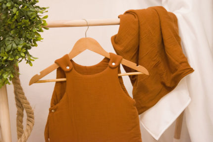 Gigoteuse gaze de coton marron
